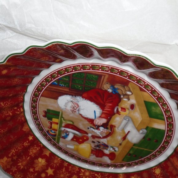 VILLEROY & BOCH, TOY'S FANTASY, 10" PLATE, CHRISTMAS SANTA THEME, VIBRANT, NEW!! - Picture 6 of 11